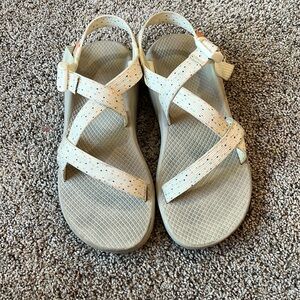 CHACO WOMEN'S Z/CLOUD CUSHIONED SANDAL. SIZE 9.
